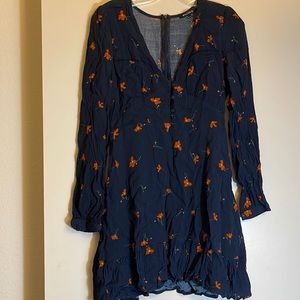 Perfect condition flowy blue dress. Long sleeve